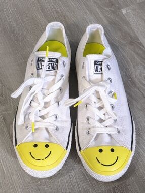 Converse Low Top Sneakers
